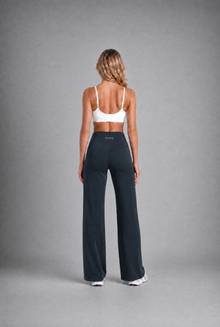 Glide Crossover Flare Pant